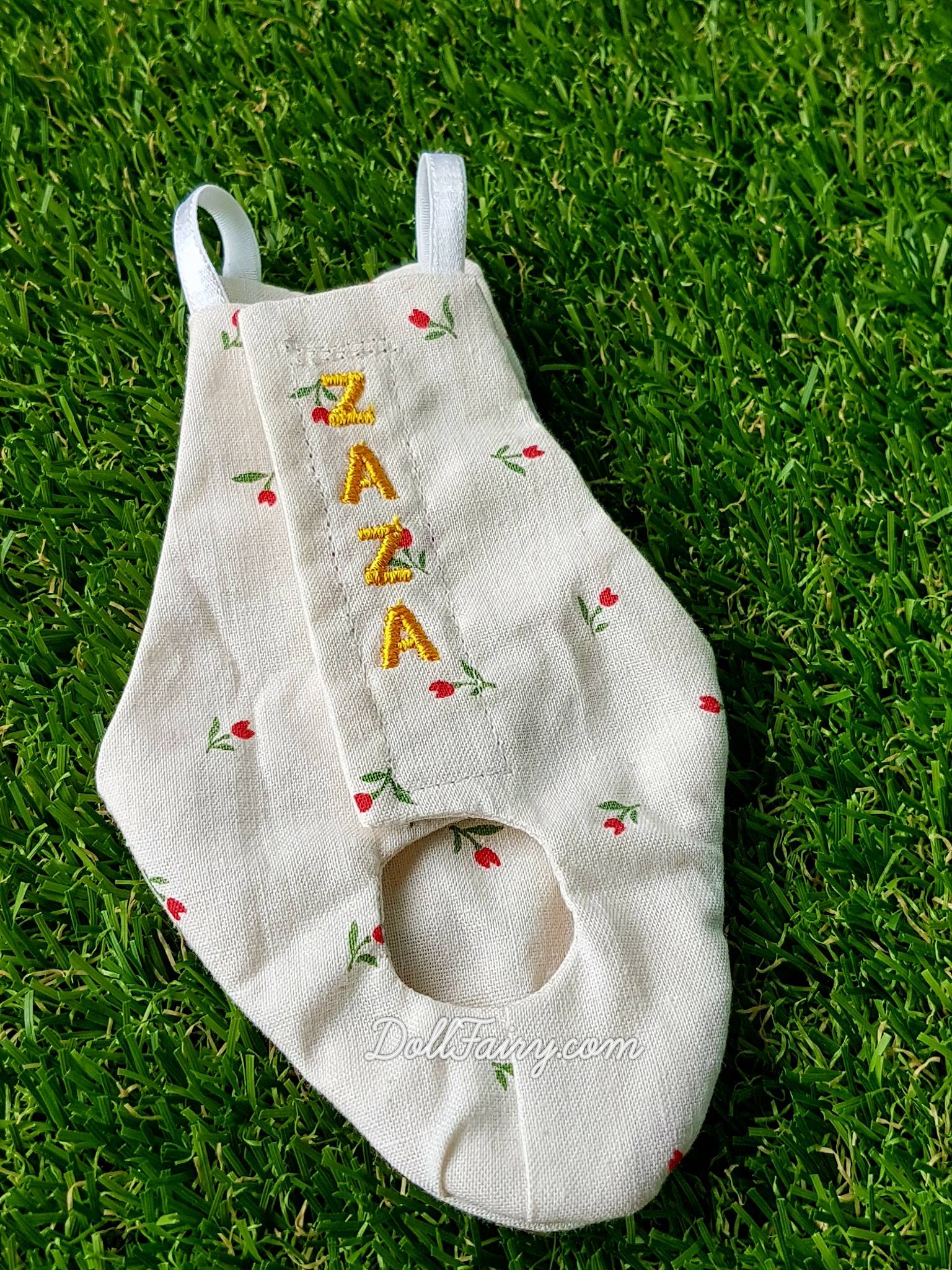 Zaza also has a sweet red tulip flight diaper suit, with a yellow rose Oriental knot.